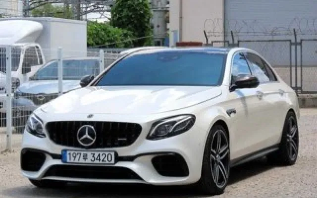 벤츠중고차 E-클래스 W213 E63 AMG 4MATIC+ 매물 사진 12 - 2019/12 69,027km